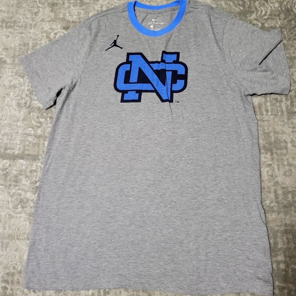 Nike tee